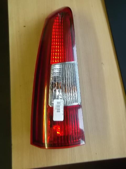 VOLVO V70 PASSENGER UPPER REAR LAMP 2000-2004