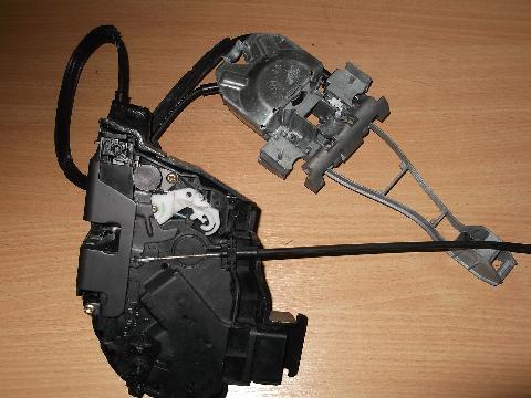 VOLVO C70 PASSENGER DOOR LOCK 2006-2012